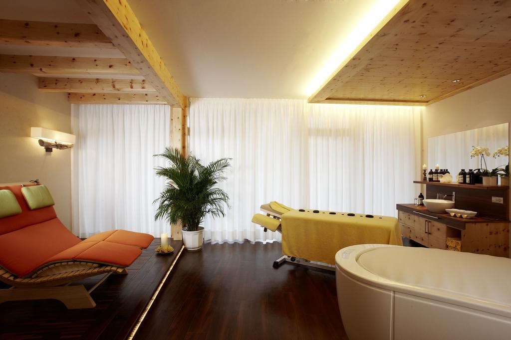 Der Waldhof Hotel Vollan Ngoại thất bức ảnh